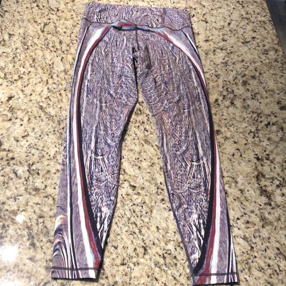 Lululemon Wunder Under Hi-rise tight. - Picture 8 of 9